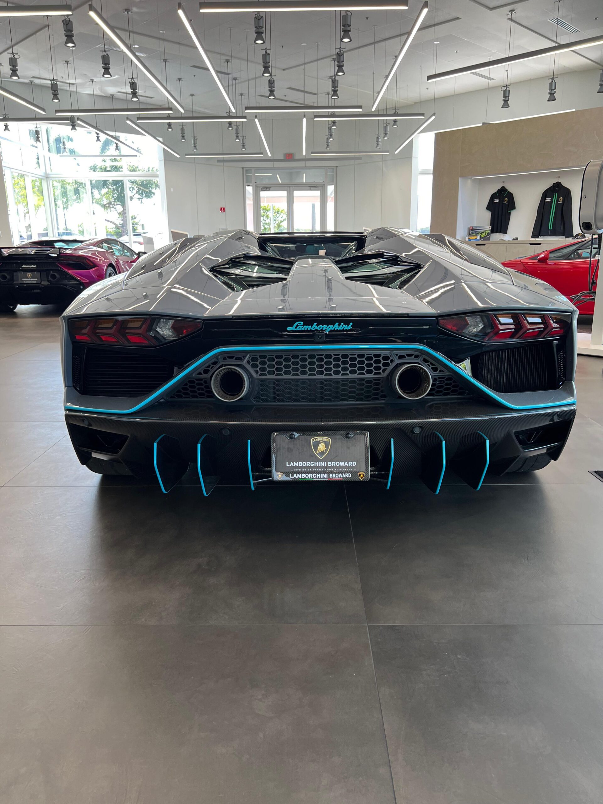Grey Lamborghini Aventador LP 780-4 Ultimae Roadster from the back 